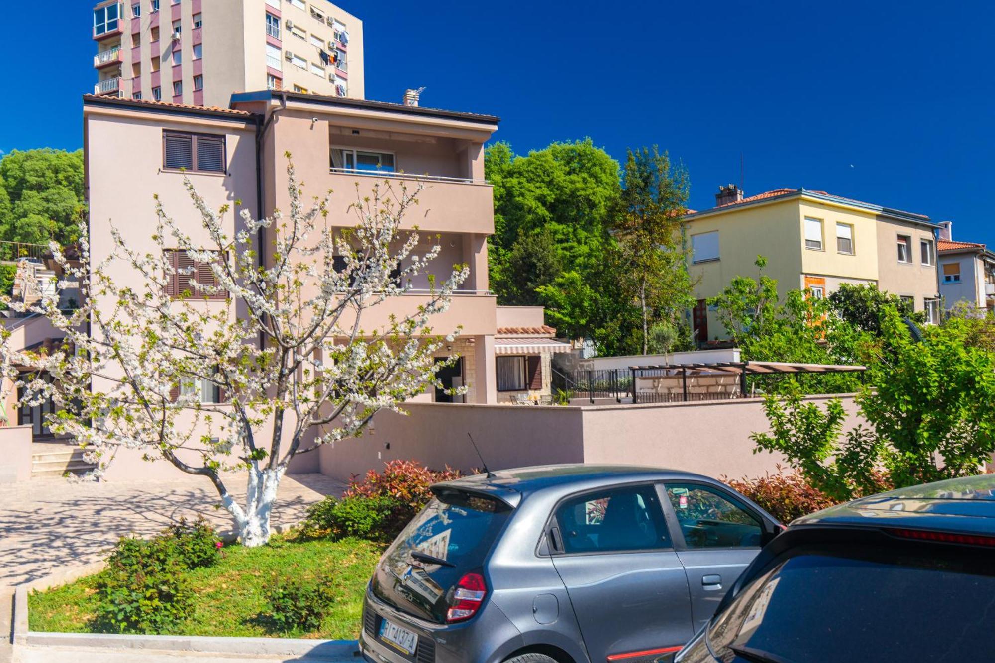 Appartement Ela à Rijeka Extérieur photo